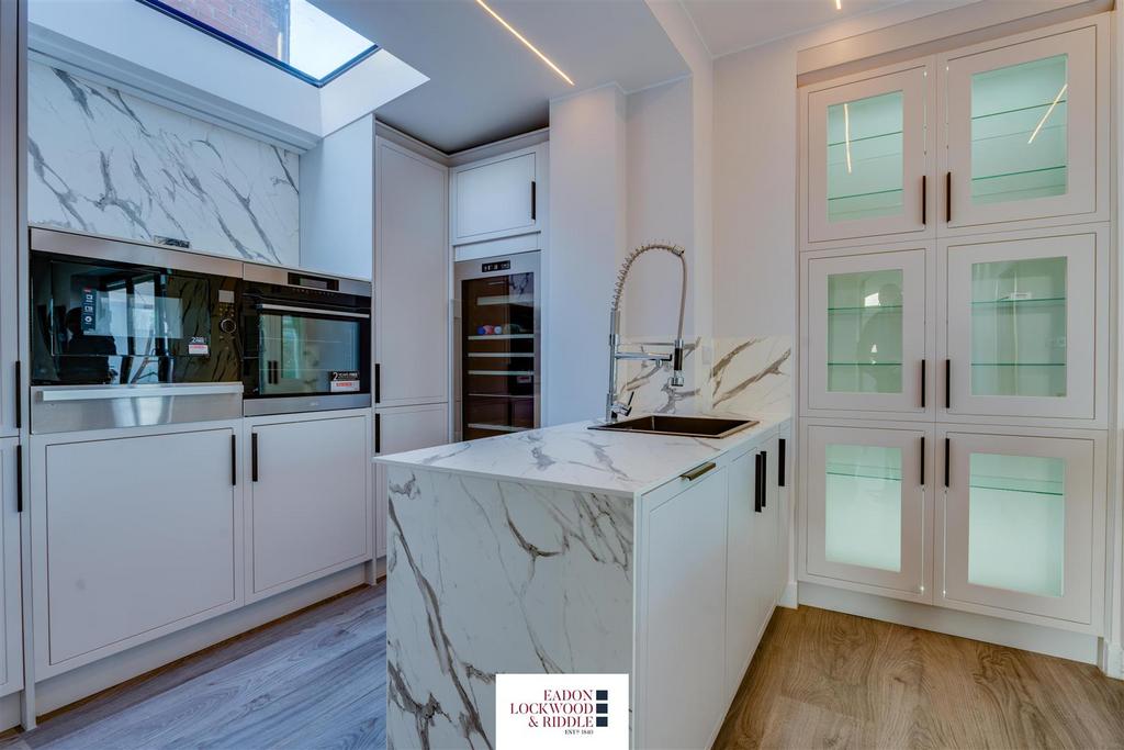 Kitchen Diner 1.jpg