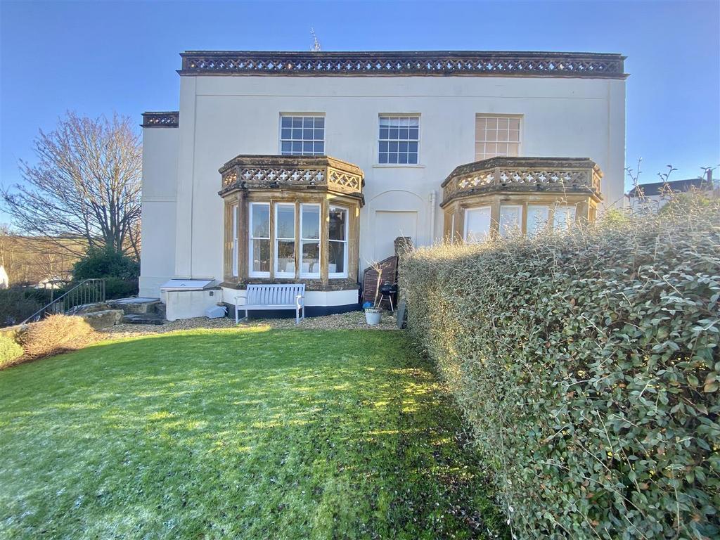 Lyme Road, Uplyme, Lyme Regis 2 bed apartment £395,000