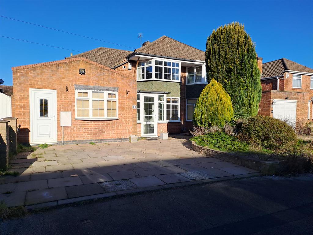 Gaydon Road, Solihull 3 bed semidetached house £375,000