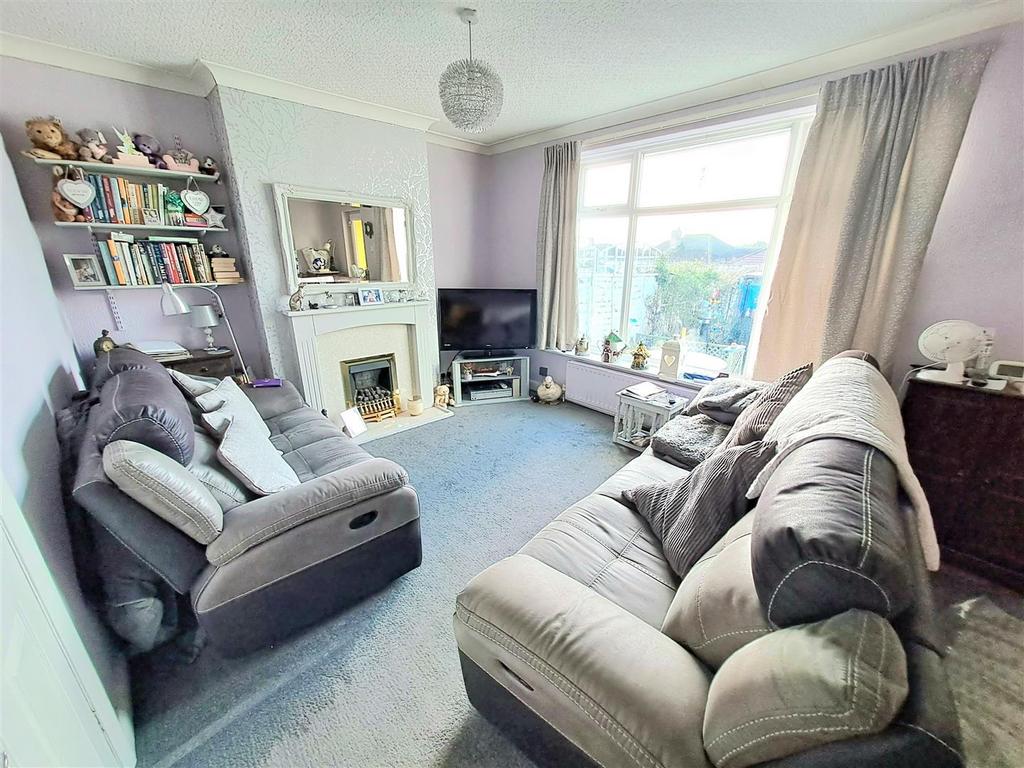 Elmay Road, Sheldon, Birmingham 2 bed semidetached bungalow £220,000