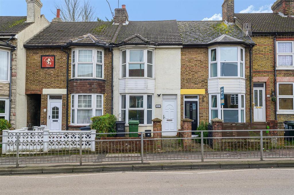 Tonbridge Road, Barming 3 bed terraced house £220,000