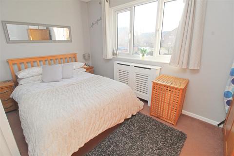 3 Denmead, Two Mile Ash, Milton Keynes, MK8 8HY