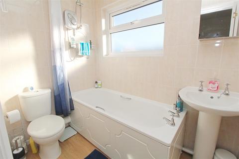 3 Denmead, Two Mile Ash, Milton Keynes, MK8 8HY