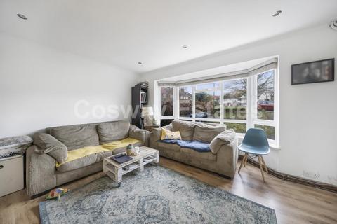 13 Woodcote Avenue, London, NW7 2PG