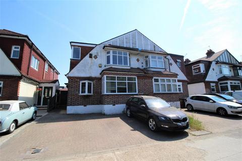 121 Ewell By Pass, Epsom, KT17 2PX