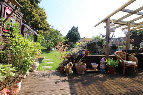 121 Ewell By Pass, Epsom, KT17 2PX