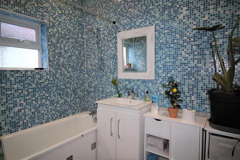 121 Ewell By Pass, Epsom, KT17 2PX