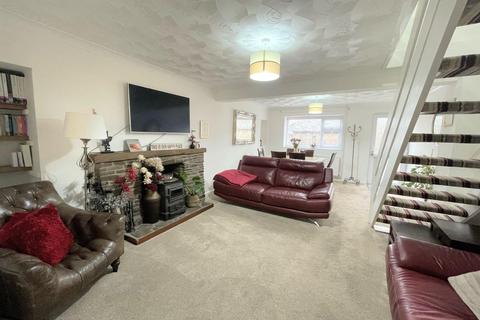 2 bedroom end of terrace house for sale - Llantwit Road, Neath