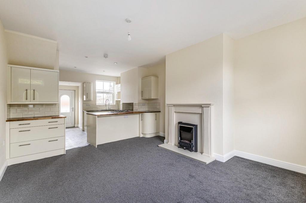 Sandfield Terrace, Tadcaster 3 bed house £995 pcm (£230 pw)