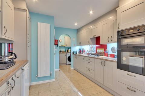 4 bedroom detached house for sale - Henley Drive, Oswestry