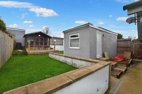 3 bedroom detached bungalow for sale - James Park, Kilgetty