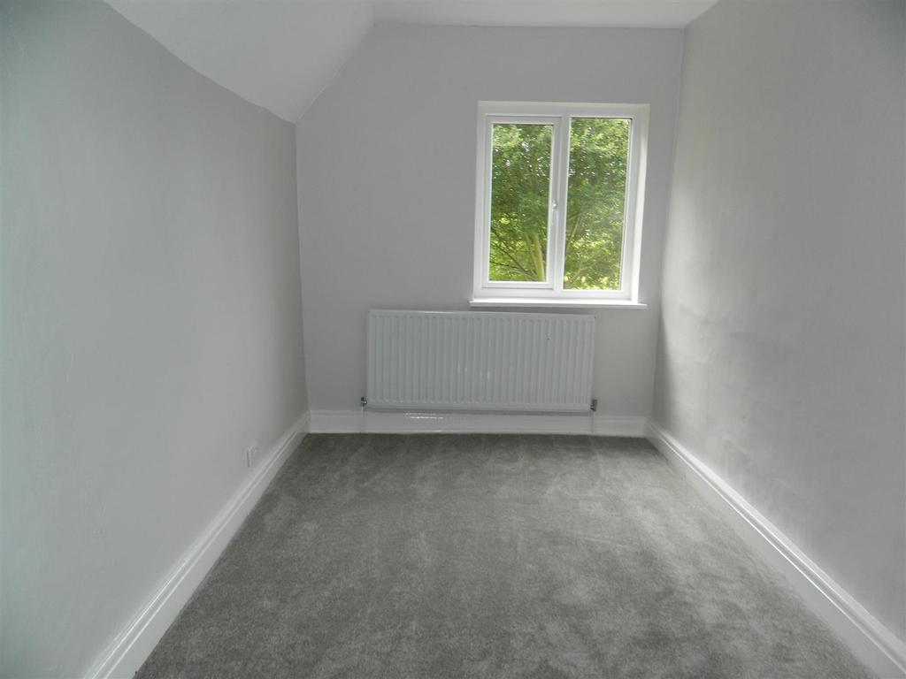 Bed3.JPG