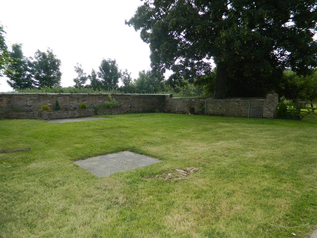 Garden2.JPG