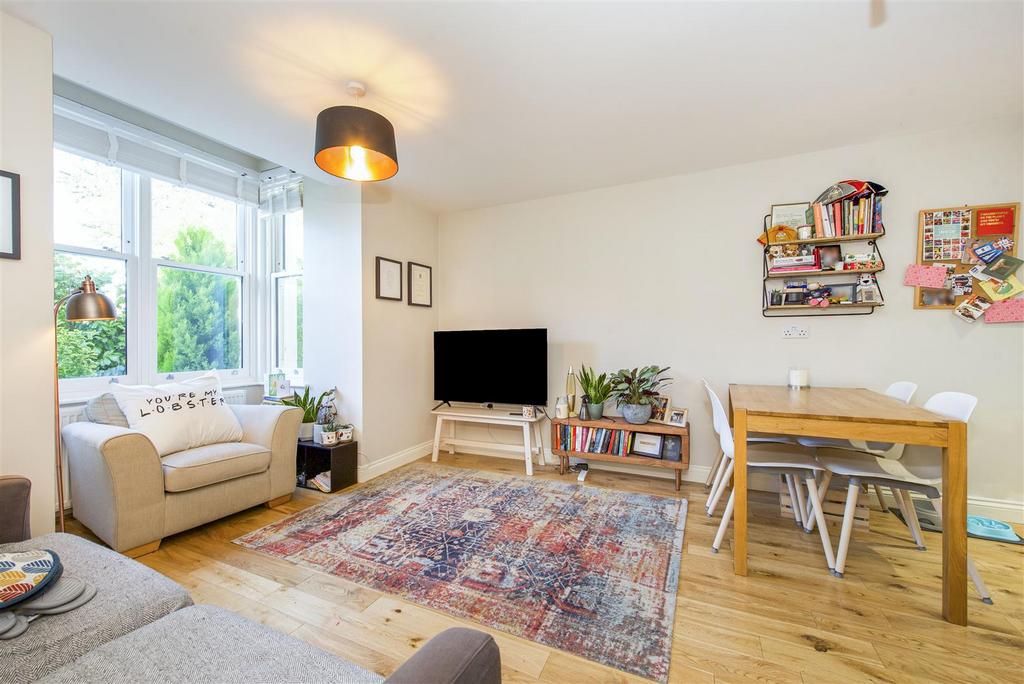 Belmont Road, Twickenham 1 bed flat for sale £365,000