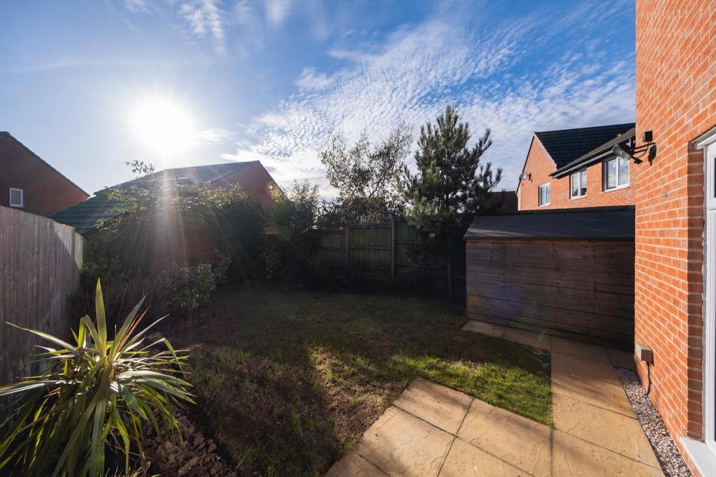 12 Firecrest Way-2-005.JPG