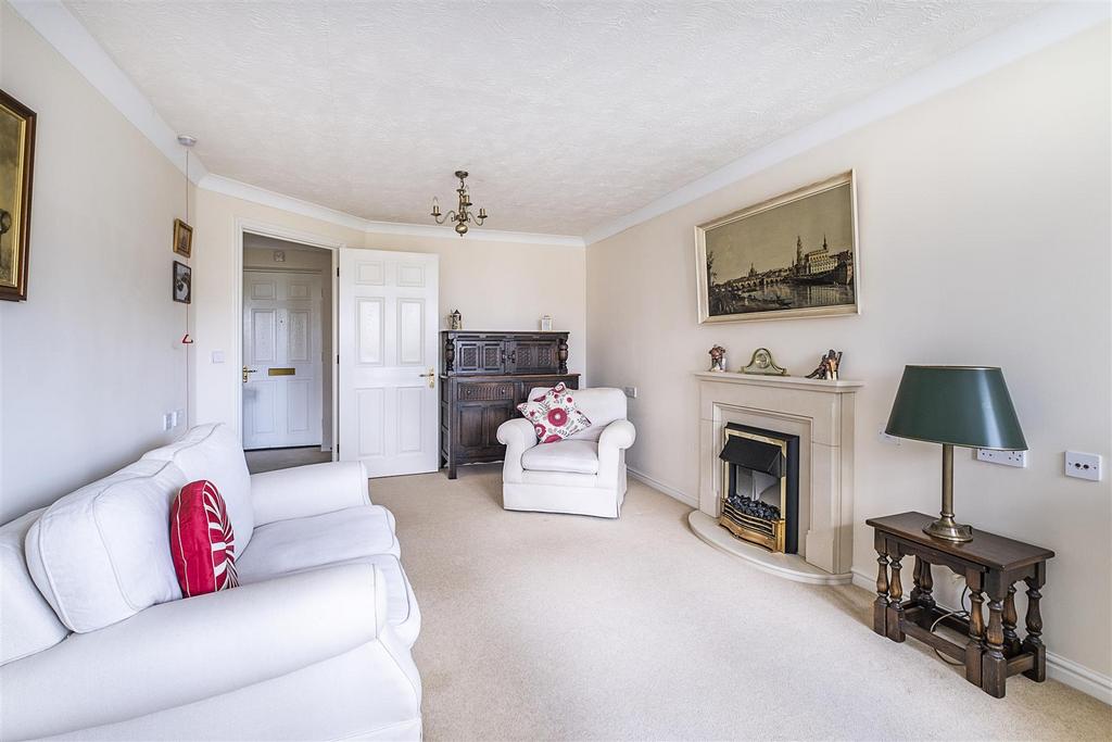 20-lynton-court-003.jpg