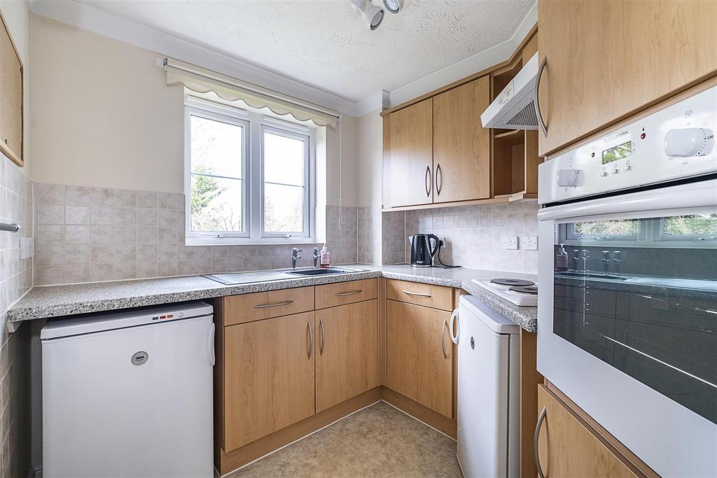 20-lynton-court-004.jpg