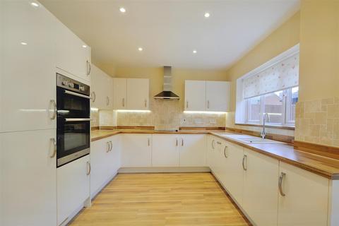 4 Canberra Close, Castle Donington, Derby, DE74 2AF