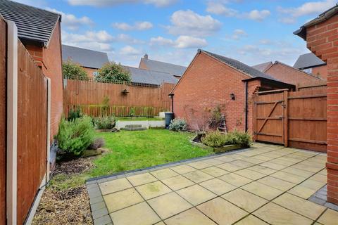 4 Canberra Close, Castle Donington, Derby, DE74 2AF