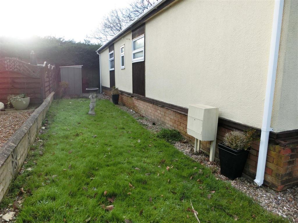 FRONT, SIDE &amp; REAR GARDENS