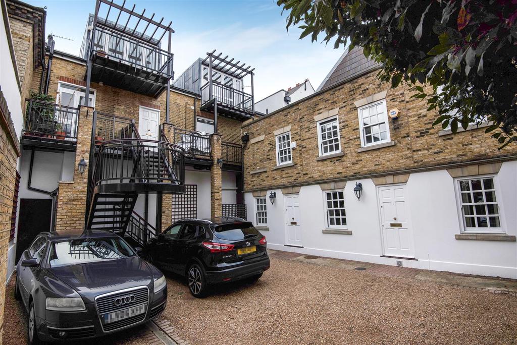 Kings Yard, Stanbridge Road, Putney 2 bed flat for sale £495,000