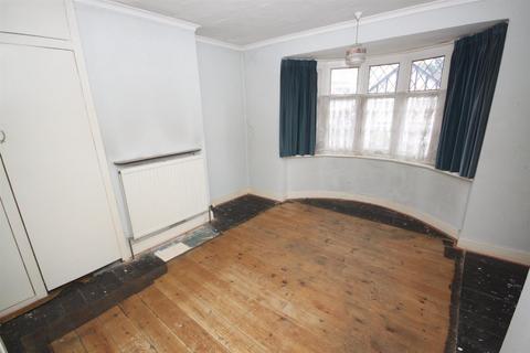 62 Crest View Drive, Petts Wood, Orpington, BR5 1BY