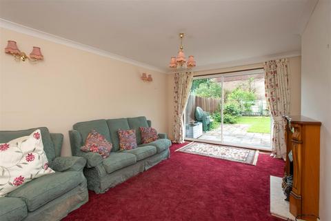 66 Rolleston Avenue, Petts Wood, Orpington, BR5 1AL