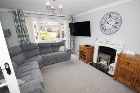 32 Arne Grove, Orpington, BR6 9TT