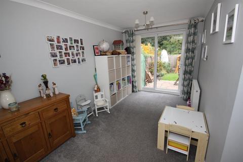 32 Arne Grove, Orpington, BR6 9TT