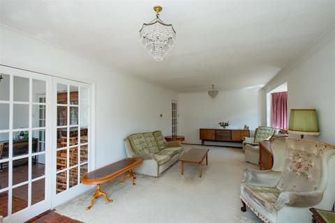 20 Yester Road, Chislehurst, BR7 5LT