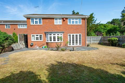 20 Yester Road, Chislehurst, BR7 5LT