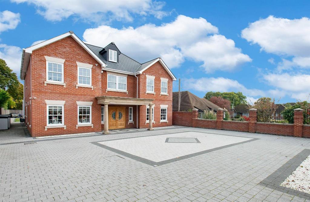 Marlings Park Avenue, Chislehurst 5 bed detached house for sale £