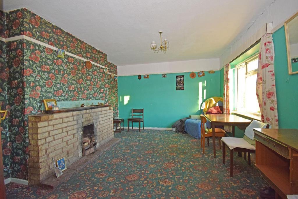 99 Lyttleton Avenue, Charford... 4 bed end of terrace house £240,000