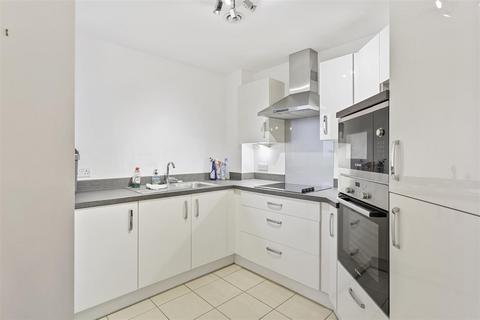 1 bedroom apartment for sale, Tudor Rose Court, South Parade, Southsea, PO4 0DE