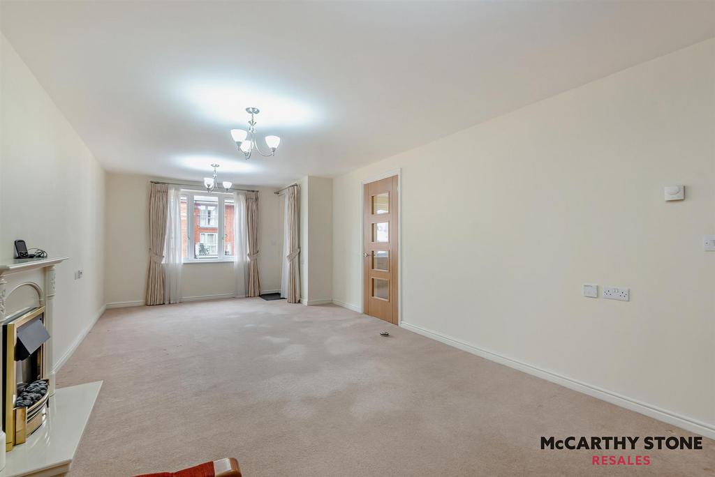 8582293-interior12-800.jpg