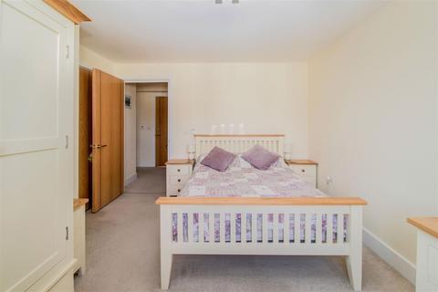 1 bedroom apartment for sale - Centenary Place, 1 Southchurch Boulevard, Southend-On-Sea