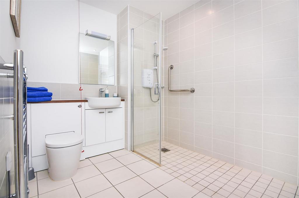 Guest Suite - Shower Room.jpg