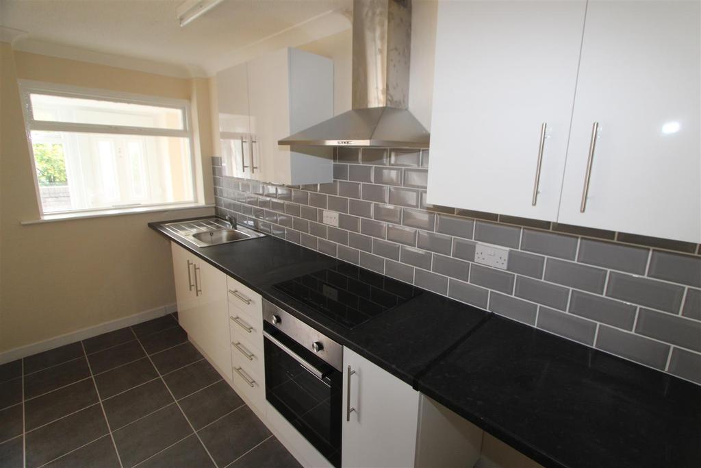 Stroud Avenue, Willenhall 2 bed house share £625 pcm (£144 pw)