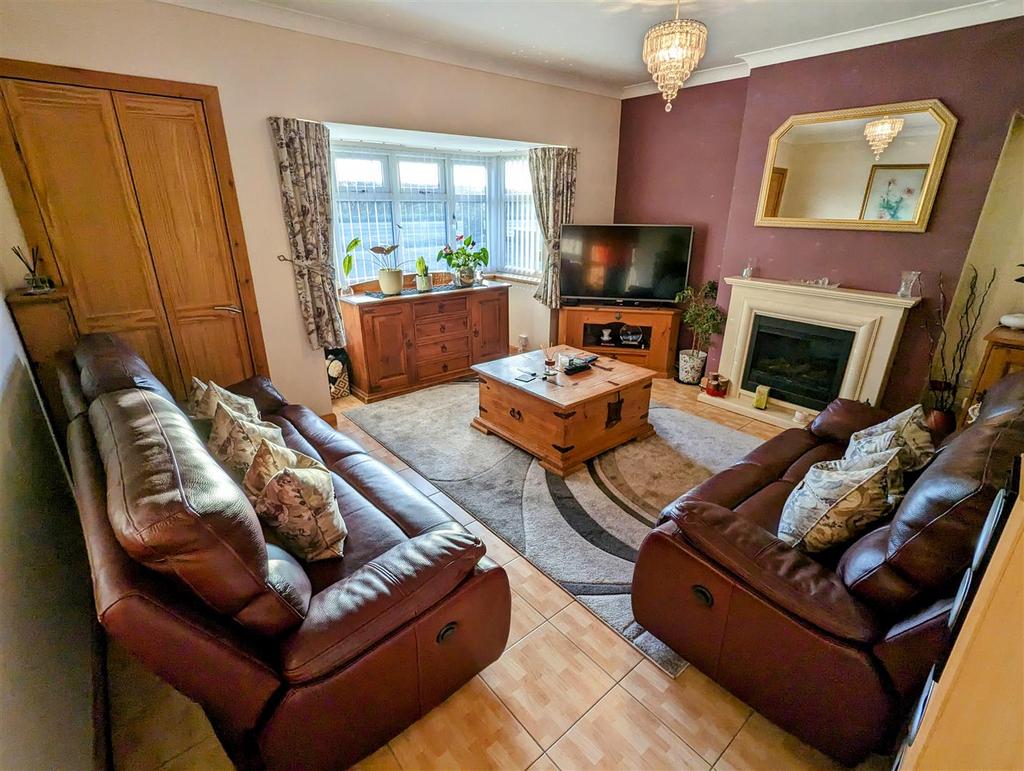 Ansley Road, Stockingford, Nuneaton 2 bed semidetached bungalow £230,000