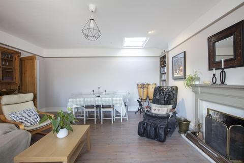 11 Courtside, London, SE26 4RE
