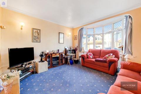 3 bedroom end of terrace house for sale - Oulton Crescent, Barking