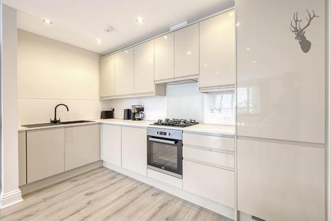 2 bedroom apartment for sale, Valley Hill, Loughton