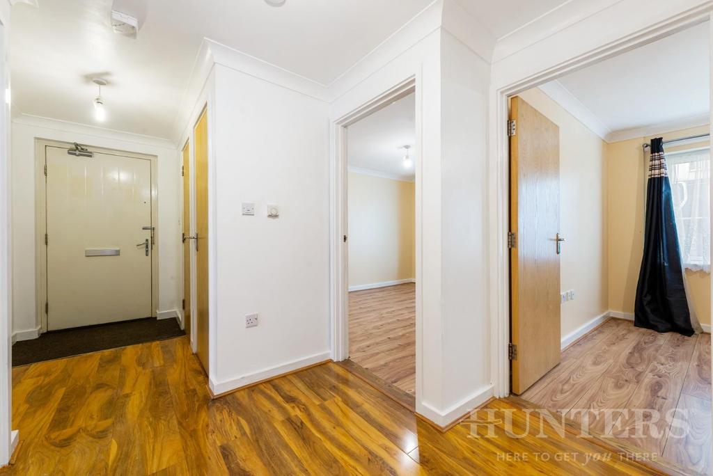 Flat 34, Eileen Lenton Court N15 4 UR-4.jpg