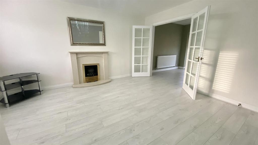 Warslow Drive, Sale 3 bed detached house £1,500 pcm (£346 pw)
