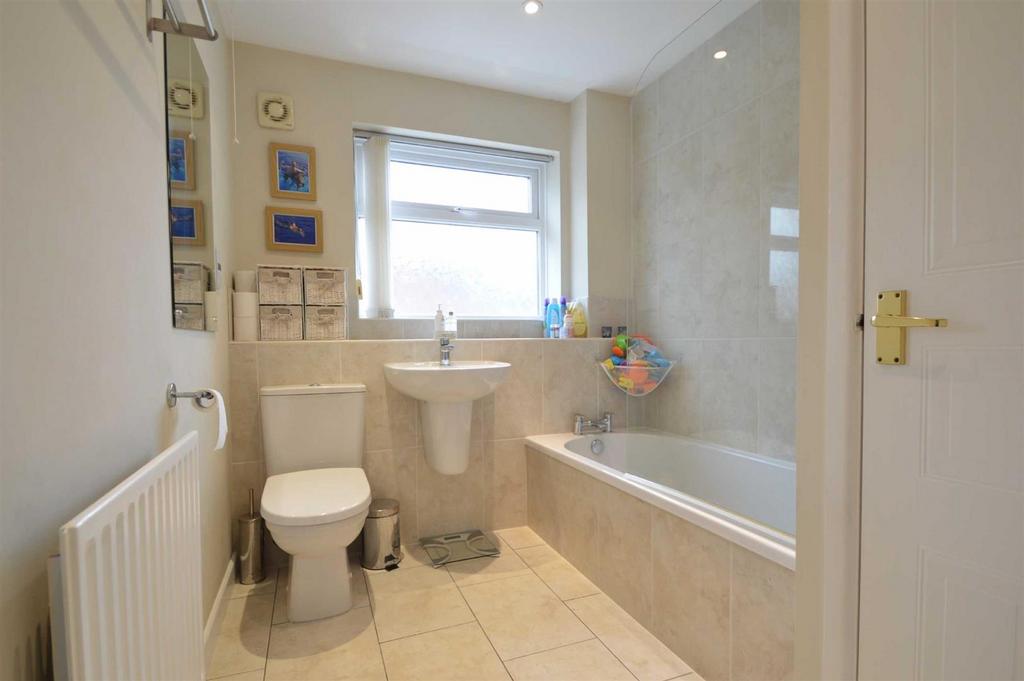 Shackleton Way, Bowbrook, Shrewsbury 4 bed detached house for sale £