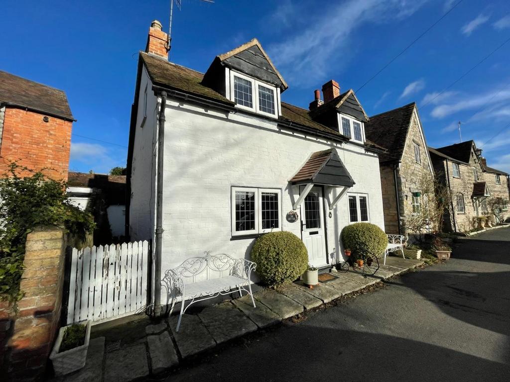 Grange Road, BidfordonAvon 3 bed cottage £345,000