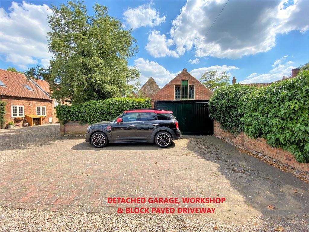 Maltkiln Cottage, Low Street, Collingham,Newark 5 bed detached house