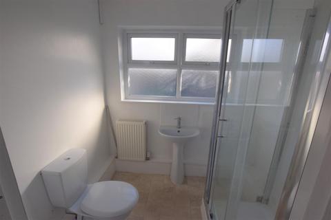 2 bedroom end of terrace house for sale - Cardiff Road, Watford