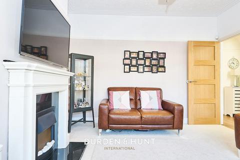 9 Netherpark Drive, Romford, RM2 5RJ