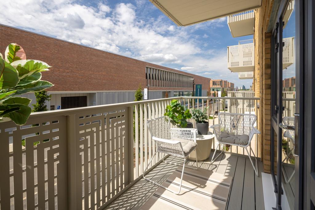 Show apartment  balcony